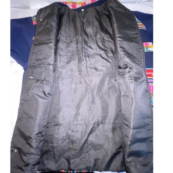 Quilted Ethnic Print Coat - Women's Size XL - Soft, Cozy, Warm & Pretty - Picture 5 of 11